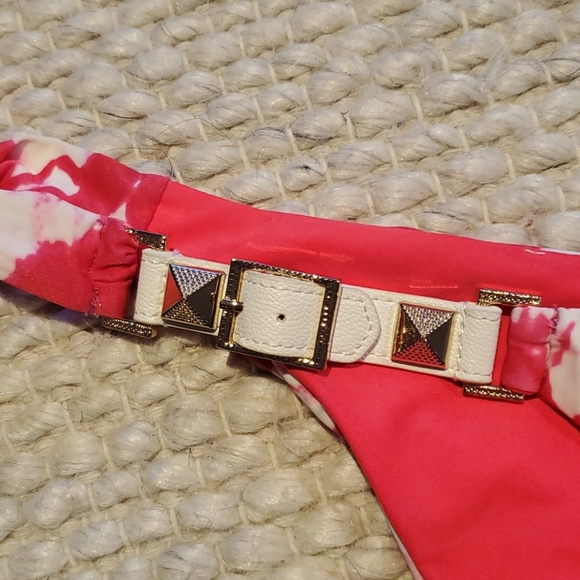 Beach Bunny Pink Tye Dye swimsuit - size M - Picture 10 of 13